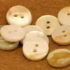 Botones de nácar blanco perlado para camisas, cárdigans, trajes, suéteres, botones decorativos, botones redondos versátiles con dos ojales