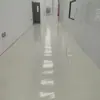 Pintura para Suelos Kangmans al Agua Tres en Uno para Uso en Interiores de Hogar sobre Pisos de Cemento, Antideslizante, Resistente al Desgaste y a las Manchas