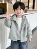 Chaqueta Acolchada Gruesa de Invierno para Niños 2026 Nuevo Estilo Moda Coreana Infantil Abrigo de Algodón para Niños Pequeños y Niños Pequeños Chaqueta de Algodón Otoño/Invierno