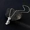 Colar de Aço de Titânio Feminino Luz Nicho de Luxo Hip Hop Trendy Diamond Bear Pingente All-match Outono e Inverno High-end Cadeia de lã longa