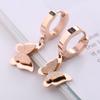 Brincos de Aço Titânio Modernos e Personalizados de Borboleta para Mulheres, Brincos Elegantes e Populares, Joias de Orelha de Luxo Acessíveis em Ouro Rosa