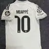 Camiseta de Fútbol Real Madrid 2026 Número 10 Mbappé, Número 7 Vinícius, Número 5 Bellingham, Uniforme de Local y de Visitante