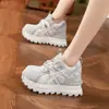 Zapatillas de Entrenamiento Alemanas para Mujer 2026 Primavera Nuevo Estilo Zapatos de Papá con Suela Gruesa para Aumentar la Altura Zapatos Deportivos Transpirables para Mujer