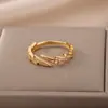 Anel Aberto de Luxo Banhado a Ouro 18K com Diamantes Completos, Mais Vendido no Exterior, Anel Folha de Zircônia com Sensação de Alta Qualidade
