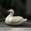 Estatueta de Pato Fofo de Cerâmica Dinâmica em Estilo Chinês, Personalizável, Pode Ser Usada como Pet de Chá de Mesa, Acessório para Cerimônia do Chá e Souvenir