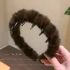 Diadema de Peluche con Estampado de Leopardo para Otoño e Invierno para Mujer 2025 Nueva Corona Alta Dientes Antideslizante Especial para Lavado Facial Pasador de Pelo Diadema Accesorios para el Cabello