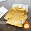 Camiseta Básica Forrada de Felpa para Niña 2026 Otoño e Invierno Nuevo Bordado de Gato de Dibujos Animados Cuello con Volantes Grueso Cálido Manga Larga