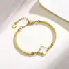 Pulseira de Trevo de Quatro Folhas de Moda Europeia e Americana de Alta Qualidade para Mulheres, Luxo Leve, Aço Titânio Simples, Não Desbota, Joia Versátil