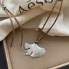 Nuevo Collar de Diseño Retro Estilo Chino Hoja de Ginkgo para Otoño e Invierno Cadena Larga Casual para Suéter Accesorio