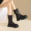 Botas de cowboy estilo occidental para mujer 2026 otoño e invierno nuevas versátiles retro de suela gruesa Botas Martin estilo británico Botines cortos de felpa para mujer