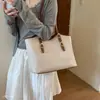 Bolsa Simples para o Dia a Dia Feminina Outono Ombro Único Bolsa Tote Popular Nova Tecida Versátil Casual Retrô 2026 Grande Capacidade