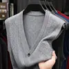 Colete de lã com bolsos duplos, cardigã de tricô com padrão losango, colete masculino de cor sólida para outono e inverno com decote em V, peça de outer wear masculina para meia-idade
