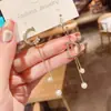 Pendientes de Borla de Mariposa de Estilo Nuevo, Frescos y Elegantes, con un Toque de Alta Gama, Pendientes de Diseño Único y Etéreo 2025