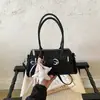 Bolsa transversal com toque de luxo para mulheres, novidade de outono, moda tendência, bolsa de ombro única, design de nicho, bolsa tote para o dia a dia