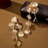 Pendientes de Borla con Flor Incrustada de Perla Sintética de Diseño de Alta Gama Son Adecuados para que las Damas los Usen en Banquetes y Fiestas con Elegante Elegante