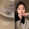 Pendientes de perla gris Shijia con aguja de plata S925 para mujer, estilo nicho, de alta gama, ligeros, de lujo, combinables, joyería para las orejas al por mayor.