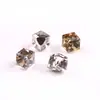 Agite o som rede de mão rápida vermelha plana três-dimensional quadrado prego broca brincos material de produção cristal vidro Broca quadrada cor colorida