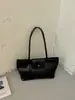 Comércio exterior transfronteiriço estilo coreano bolsas de nicho femininas nova bolsa de ombro alta super quente retrô elegante para o dia a dia