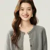 26 Nueva colección de principios de otoño: Cardigan de cachemir puro para mujer, de punto fino, corte holgado, cuello redondo, con un estilo otoñal relajado, suave y vintage.