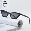 Gafas de Sol Triangulares Estilo Ojo de Gato con Marco Pequeño, Estilo Europeo y Americano de Moda para Mujer, Protección UV, Elegantes Gafas de Sol para Street Fashion