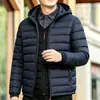 2026 Inverno Estilo Pai de Meia-idade e Idoso Casual de Negócios Nova Jaqueta Masculina Grossa de Algodão com Capuz Removível Roupa de Exterior Quente