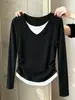 Camiseta feminina de algodão puro com manga longa e decote V, design de peça dupla falsa, moda versátil, modelagem slim, afina a cintura, peça básica para outono