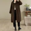 Tiro real de alta gama cortavientos de pana para mujer 2026 Otoño/Invierno nuevo retro holgado casual de longitud media chaqueta acolchada