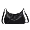 2026 Nova Bolsa de Couro Bovino de Primeira Camada Bolsa Feminina Cor Sólida Estilo Coreano Bolsa Feminina de Couro Macio Bolsa de Ombro Transversal para Mãe Dropshipping