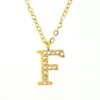 Comercio exterior transfronterizo popular collar de 26 letras colgante de acero de titanio moda europea y americana cadena de clavícula simple venta al por mayor de joyería de fábrica