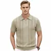Camisa Polo de Punto Jacquard con Cremallera Parcial Patrón Oscuro Estilo Ligeramente Maduro Camisa de Punto Casual de Manga Corta de Verano para Hombre Sj0145