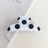 Novo Prendedor de Garra Listrado Colorido Fashionable High-End Presilha Yuanbao para Cabelo Grampo de Tubarão para Coque na Parte de Trás da Cabeça Acessórios de Cabelo para Mulheres