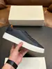 Zapatos casuales populares de cuero de primera capa de importación STN, diseño perforado para transpirabilidad, tenis planos versátiles para parejas