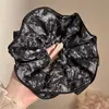 Novo modelo 2026 scrunchie de cetim preto para mulheres, elástico de cabelo de alta qualidade, elástico elegante para rabo de cavalo baixo, acessório de cabelo estilo casual