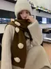 Estilo Chanel~ Bufanda de lana tejida con camelia estilo coreano para mujer, cálida de invierno, calentador de cuello frío de imitación, calentador de cuello atmosférico, moderno