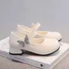 Zapatos de princesa para niñas, nueva colección 2026, zapatos infantiles de primavera/otoño, zapatos de piel, Mary Janes planos de tacón alto para niñas pequeñas