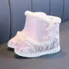 Zapatos Hanfu de estilo étnico Zapatos bordados para falda antigua con cara de caballo para niños Zapatos de Año Nuevo para niñas Abrigo antiguo Botas de algodón de invierno para bebé