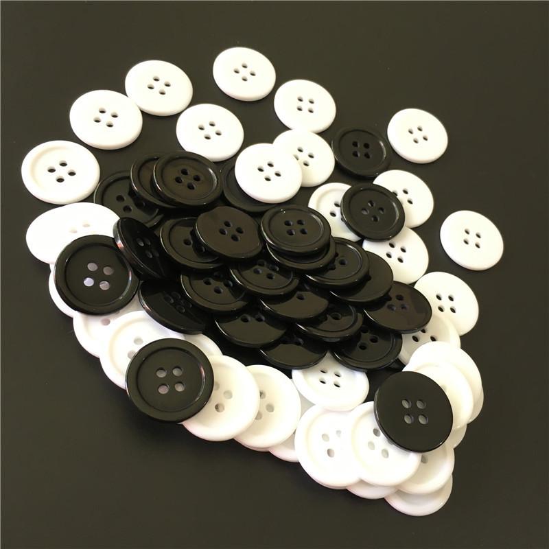 四眼细边树脂纽扣