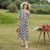 Vestido de mujer de alta gama color rojo rosa talla grande para madres, vestido de algodón y seda que disimula el abdomen y estiliza, vestido de playa azul de corte holgado con bajo amplio para usar como prenda exterior