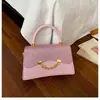 Bolso de Mano para Mujer Verano 2025 Nuevo Bolso Cuadrado Pequeño Transfronterizo con Acabado de Alta Gama, Bolso Cruzado Versátil, Bolso Pequeño de Moda
