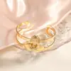 Pulseira Aberta de Metal com Padrão de Flores Venda Quente Transfronteiriça Pulseira de Luxo Leve Toque de Alto Padrão Joia de Mão Personalidade Fashion para Mulheres Personalizada