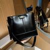 Mori Estilo Costura Simples Moda Bolsa de Grande Capacidade 2022 Novo Estilo Ocidental Texturas Casuais Bucket Bag Ombro Único