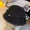 Chapéu balde minimalista preto de alta qualidade para mulheres, perfeito para outono e inverno, faz o rosto parecer menor, mantém você aquecida, adequado para cabeças grandes e versátil