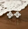Pendientes Mini de Trébol de Cuatro Hojas de la Suerte Chapados en Oro de 18 Quilates sobre Plata de Ley S925 para Mujer, Pendientes de Lujo Ligero de Nicho de Gama Alta