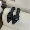 Sandalias de tacón de aguja plateadas estilo francés con punta fina y diseño de boca de pez para mujer, nuevas de verano 2026, de moda en Instagram, nicho, versátiles, zapatillas de tacón bajo