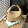 Bolsa de ombro feminina nova 2026 transfronteiriça, bolsa de mão versátil de nicho para o dia a dia, bolsa transversal estilosa e moderna para o verão