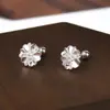 Pendientes de Rosas de Cerezo Tridimensionales de Tornillo Vintage Nuevos 2026 para Mujer, Accesorios de Oreja Versátiles para el Día a Día Exquisitos de Lujo Ligero de Nicho