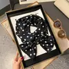 Bufanda larga pequeña Bufanda nueva versátil de alto sentido cinta decorativa para camisa de mujer bufanda de primavera y otoño venta al por mayor