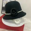Chapéu de Pescador de Lã Flor de Pérola Outono e Inverno Retrô Francês Chapéu de Bacia Pequena que Valoriza o Rosto Elegante Chapéu Elegante para Senhora Operado Diretamente