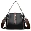Bolso de hombro de moda de alta gama para mujer, nuevo de la primavera 2025, bolso tipo cubo de superficie suave, bolso cruzado simple de gran capacidad, portátil