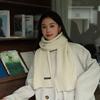 Bufanda tejida de color puro nueva 2023 para mujer otoño e invierno a la moda simple de alta calidad cálida bufanda corta para estudiante